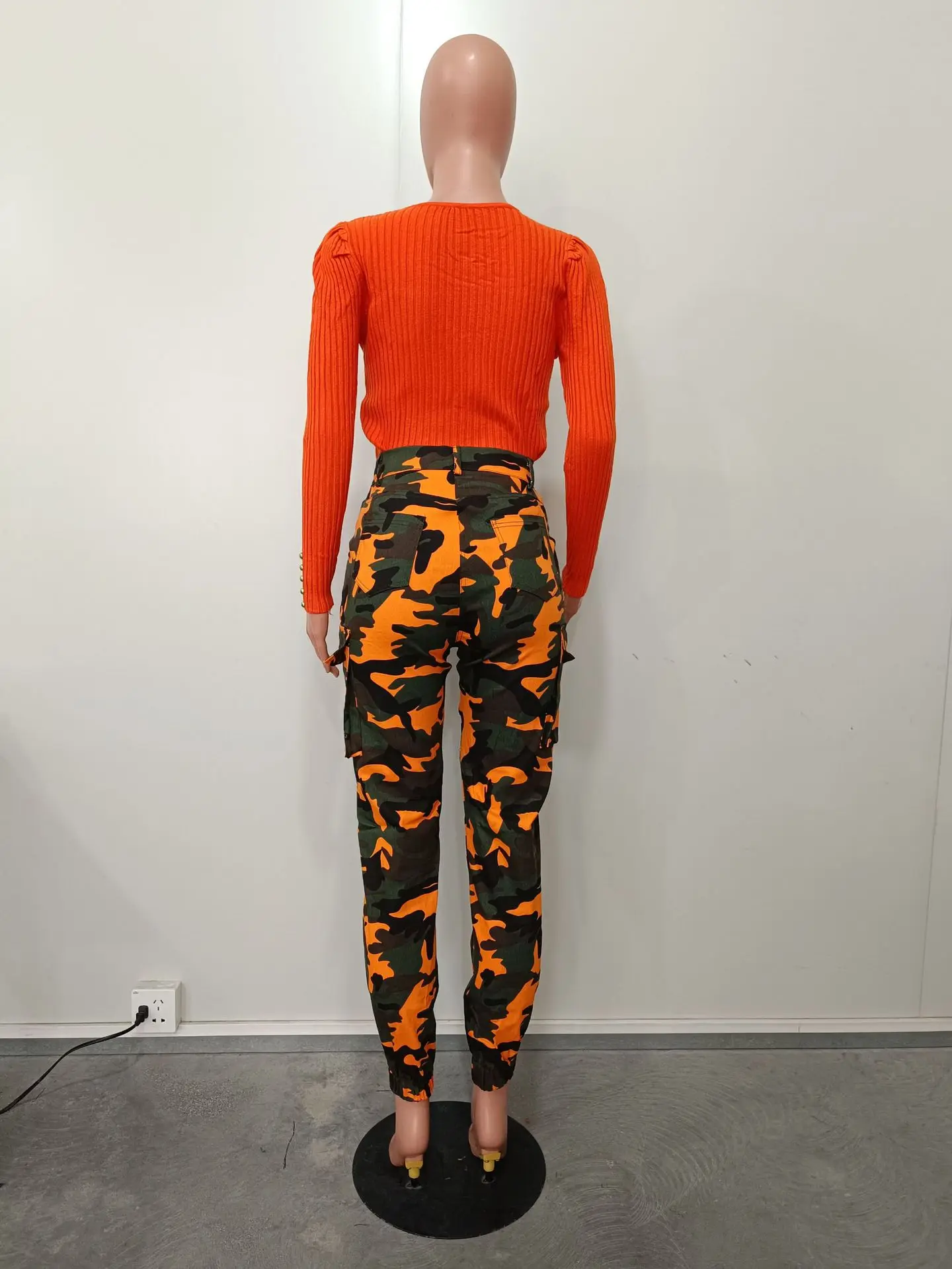 CM.YAYA Women’s Camouflage Printed Slim Cargo Pants 2024 Spring/Summer Pocket Jogger Street Fashion Safari Trousers