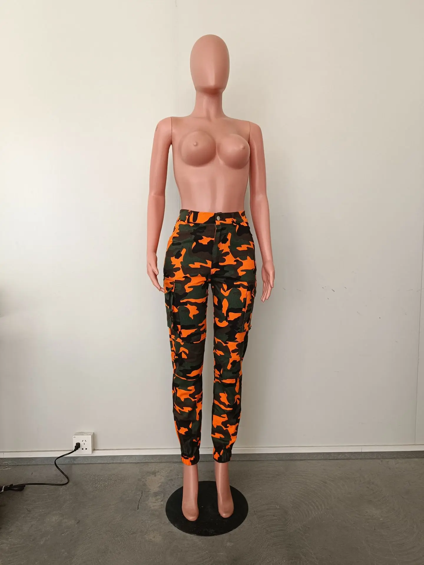 CM.YAYA Women’s Camouflage Printed Slim Cargo Pants 2024 Spring/Summer Pocket Jogger Street Fashion Safari Trousers