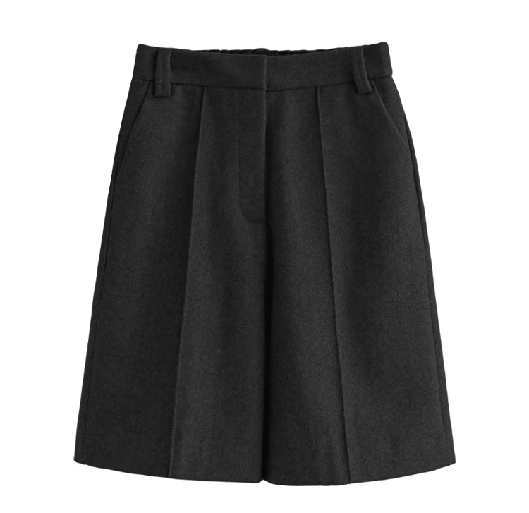 MiuKoMiYa Woolen Straight Shorts For Women Thick Warm Office Wear Ladies Black Wool Bermuda Shorts Women Winter Cropped Pants