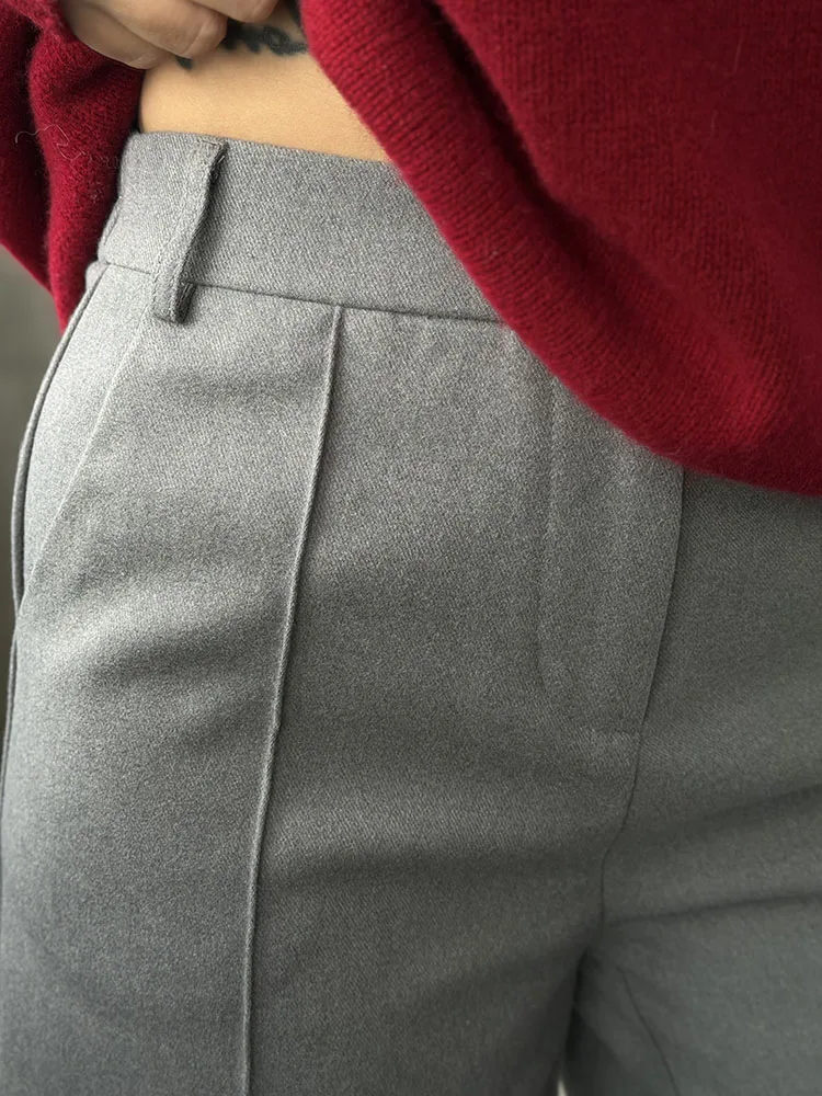 MiuKoMiYa Woolen Straight Shorts For Women Thick Warm Office Wear Ladies Black Wool Bermuda Shorts Women Winter Cropped Pants