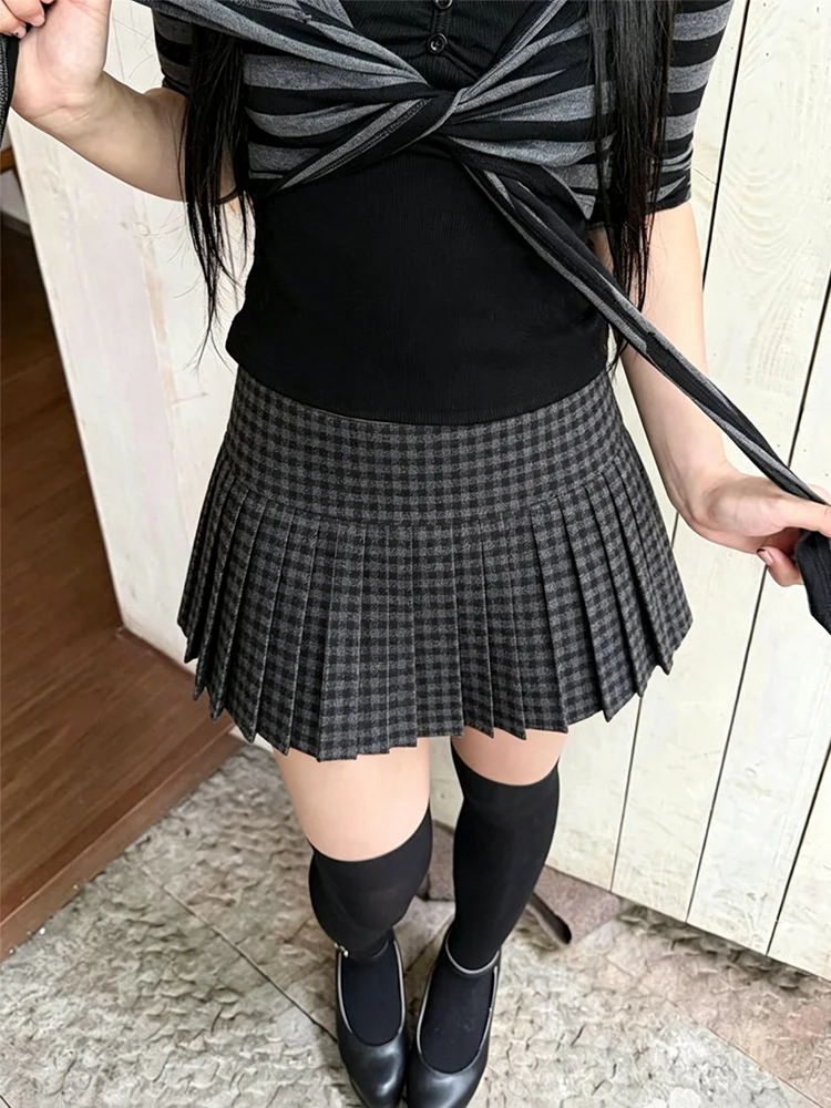 Y2K Aesthetics Women's Millennial Lolita Harajuku Design Plaid Mini Skirt Japanese Retro Shibuya Gyaru High Waist Pleated Skirts