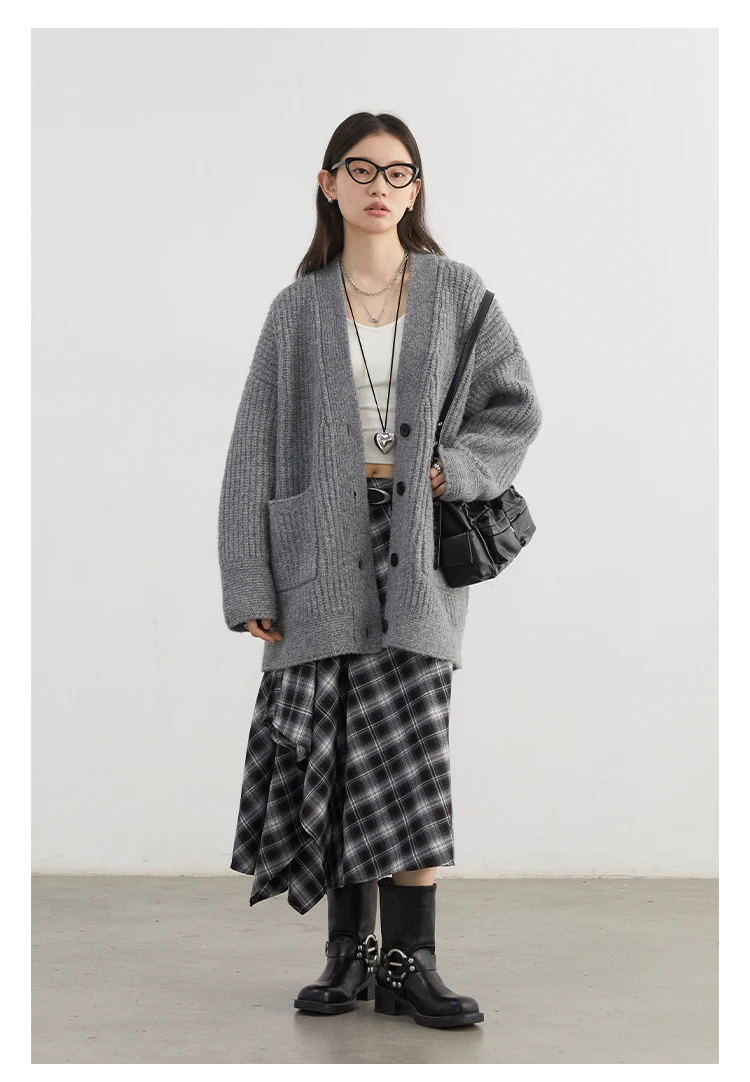 CHIC VEN Women Skirts A Line Retro Loose High Waist Irregular Color Plaid Frosted Half Body Long Ladies Skirt Autumn Winter 2026