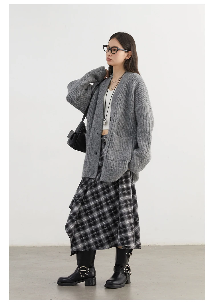 CHIC VEN Women Skirts A Line Retro Loose High Waist Irregular Color Plaid Frosted Half Body Long Ladies Skirt Autumn Winter 2026