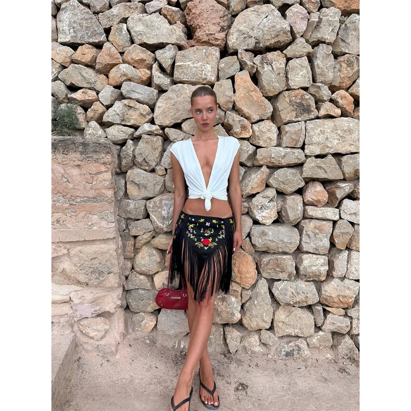Eleganttassel Embroidered Hem Skirts Women Fashion Mesh Hollow Out Short Kilts 20265 Chic Summer New Female Beach Holiday Skirt