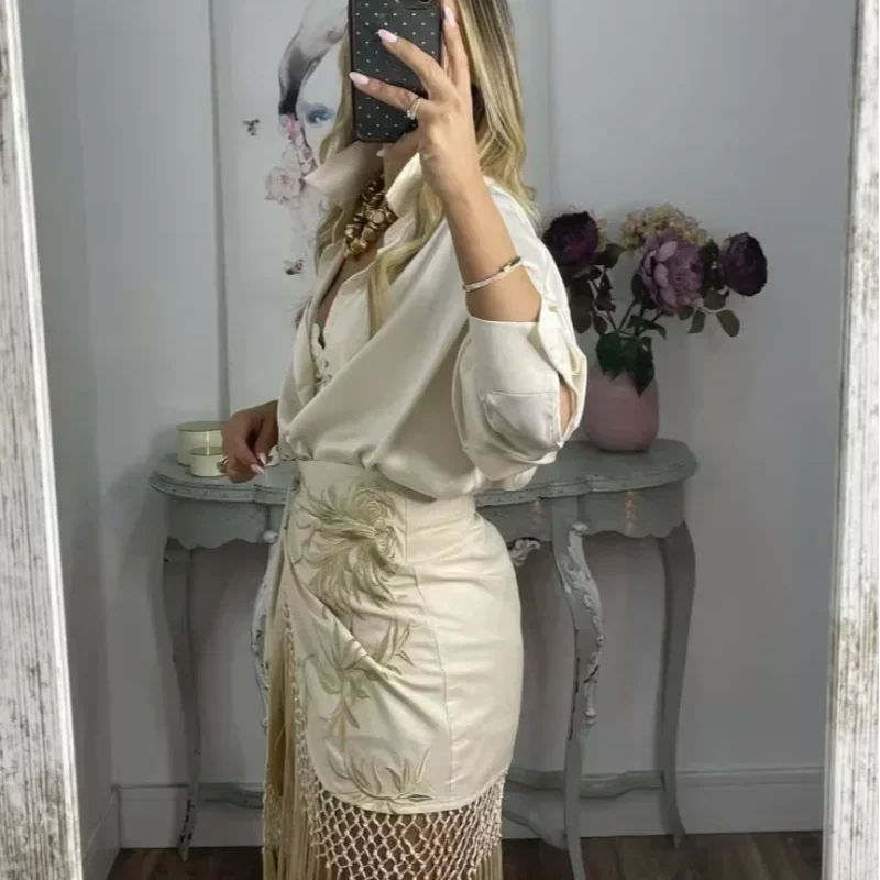 Eleganttassel Embroidered Hem Skirts Women Fashion Mesh Hollow Out Short Kilts 20265 Chic Summer New Female Beach Holiday Skirt