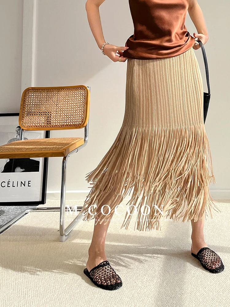 Miyake Pleated 2025 Autumn New Fringed And Gold-embossed Skirt, a Niche, Flowing And Form-fitting Dress