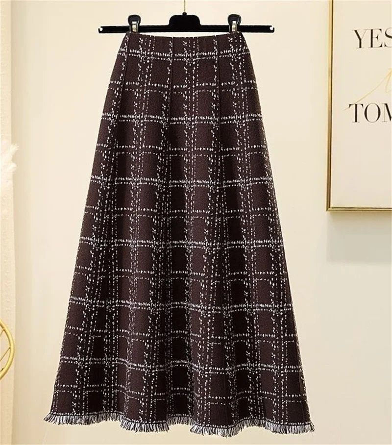 Autumn Winter Ladies Leisure Knitted Skirt Female Fashion Tassels Maxi Skirt Korean Women High Waist Lattice Long Skirts   ﻿