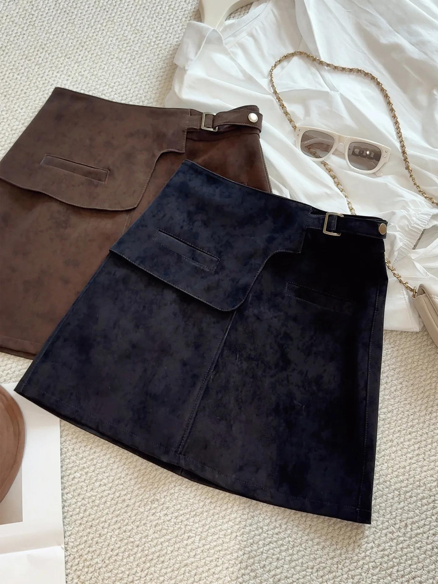 Fashionable and Stylish Suede Skirt for Women in Autumn, Versatile and Slimming Short Style, Hip Hugging Skirt, Sexy Mini Skirt