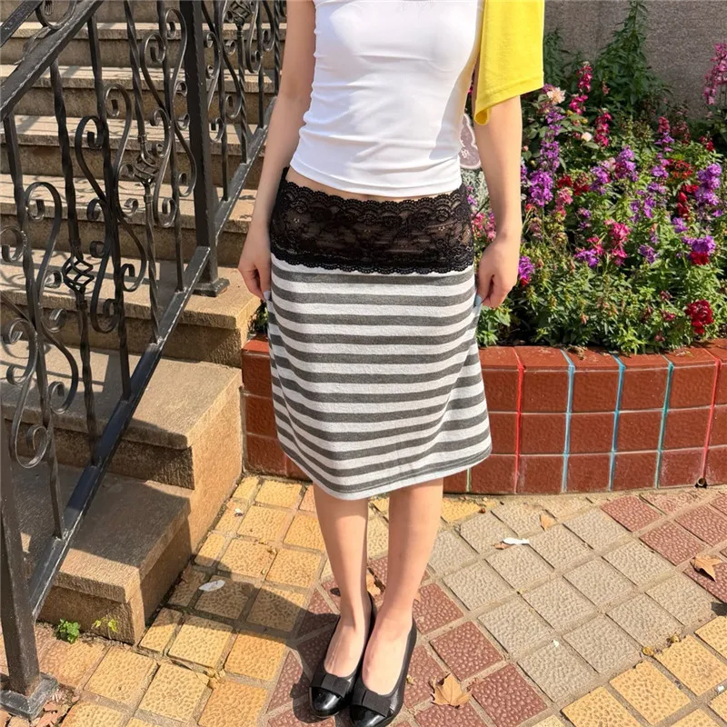 Women Vintage Lace Trim Y2K Mini Skirts Low Waist Fold Over Aesthetic Striped Patchwork Slim Fits Going Out Skirts Streetwear