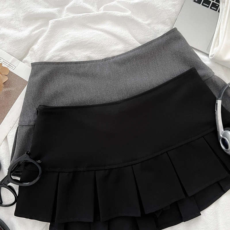 Low Waist Mini Skirt Y2K Black Low Rise Pleated Skort with Bulit-in Shorts Micro Miniskirt Women Teenage Girls Sweet Outfit