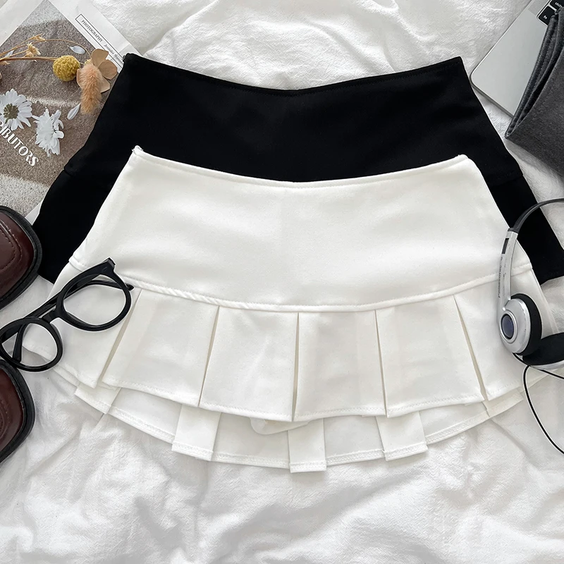 Low Waist Mini Skirt Y2K Black Low Rise Pleated Skort with Bulit-in Shorts Micro Miniskirt Women Teenage Girls Sweet Outfit