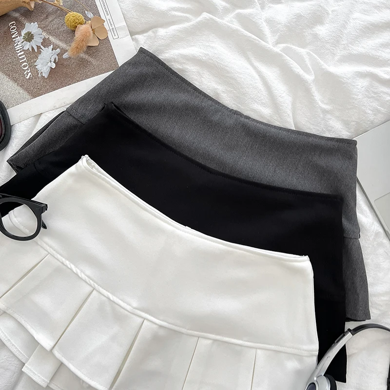Low Waist Mini Skirt Y2K Black Low Rise Pleated Skort with Bulit-in Shorts Micro Miniskirt Women Teenage Girls Sweet Outfit