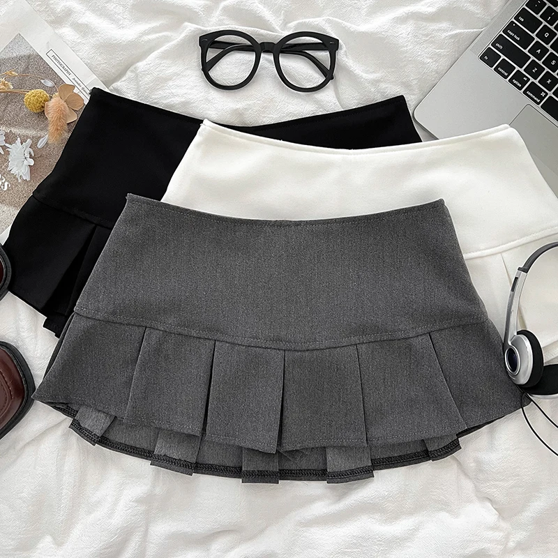Low Waist Mini Skirt Y2K Black Low Rise Pleated Skort with Bulit-in Shorts Micro Miniskirt Women Teenage Girls Sweet Outfit