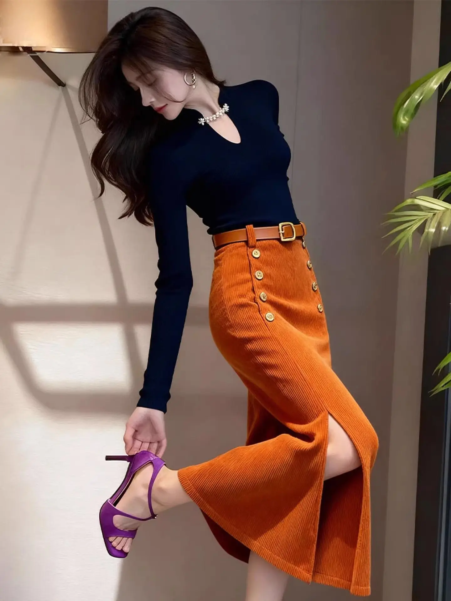 French purple corduroy hip skirt women's autumn and winter straight good-looking split-ended chenille long skirt