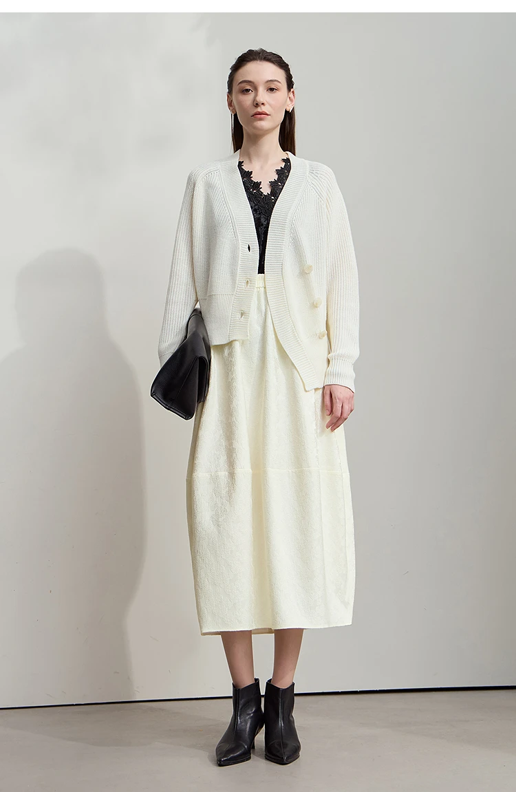 AMII 2026 New Arrival Autumn Quiet Luxury Style Women Skirts Elastic Waistband Loose Elegant Solid Lantern Dress 12523032