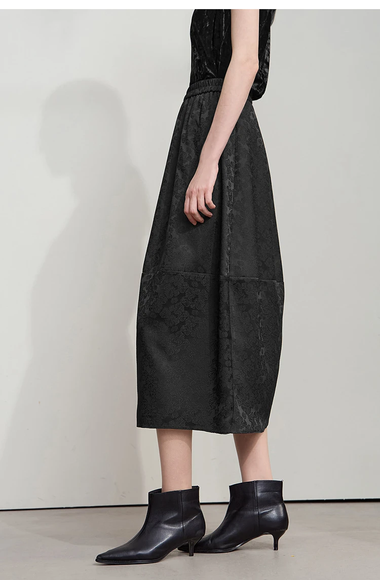 AMII 2026 New Arrival Autumn Quiet Luxury Style Women Skirts Elastic Waistband Loose Elegant Solid Lantern Dress 12523032