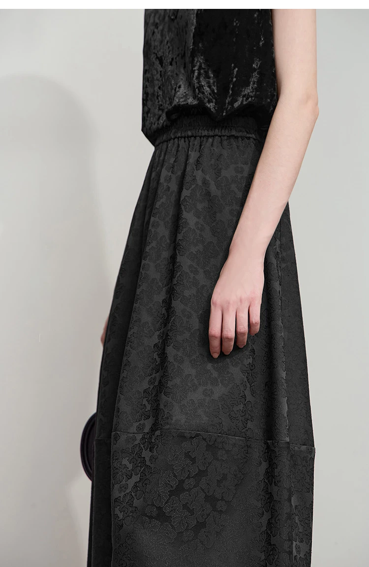 AMII 2026 New Arrival Autumn Quiet Luxury Style Women Skirts Elastic Waistband Loose Elegant Solid Lantern Dress 12523032