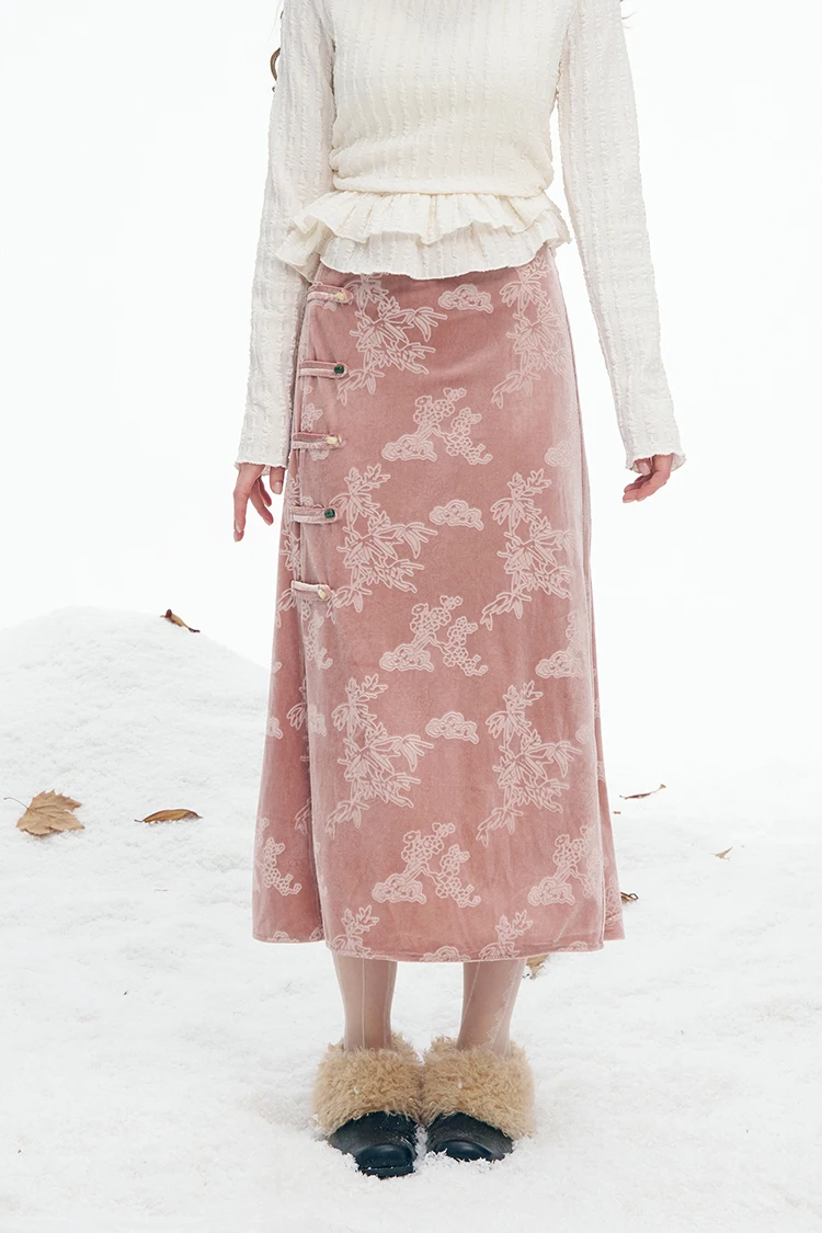 ELFSACK New Oriental Style Velvet Midi Skirt Autumn Winter A Line Jacquard Frog Buttons Elegant Soft Female Skirt