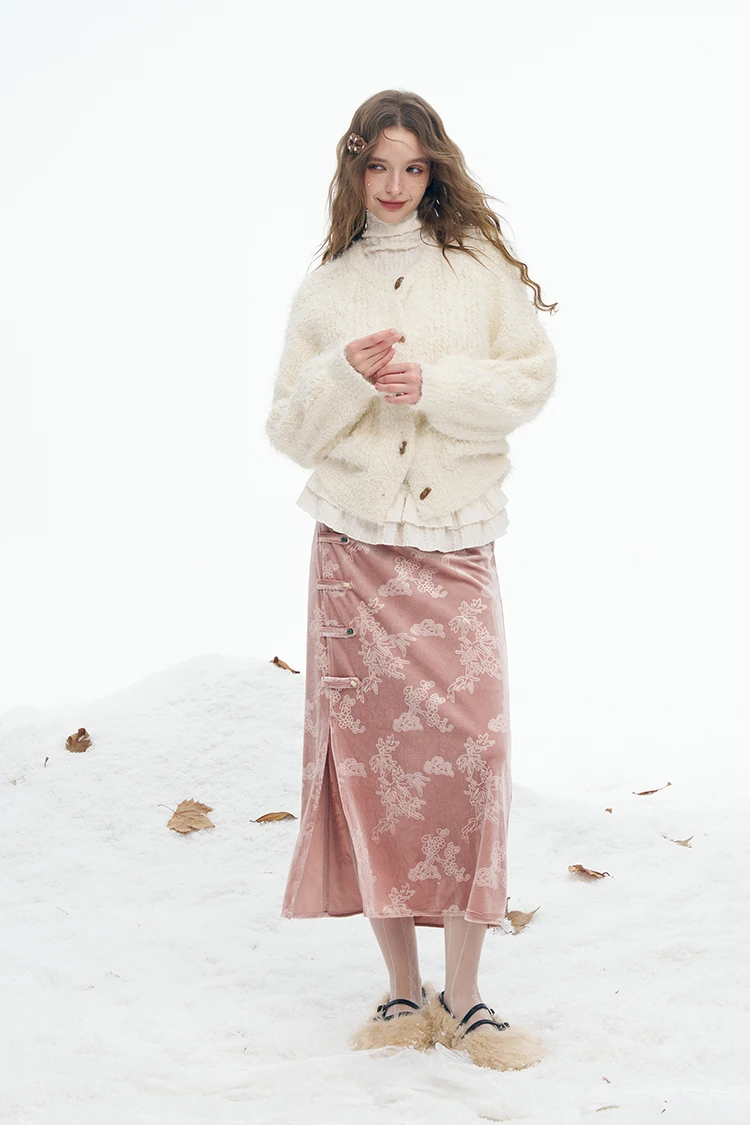 ELFSACK New Oriental Style Velvet Midi Skirt Autumn Winter A Line Jacquard Frog Buttons Elegant Soft Female Skirt