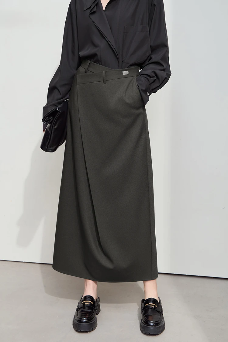 AMII Minimalist Half-body Skirt Women 2026 Autumn New Elegant Commuter Anti-wrinkle Asymmetric A-line Slim Long Skirt 12541053
