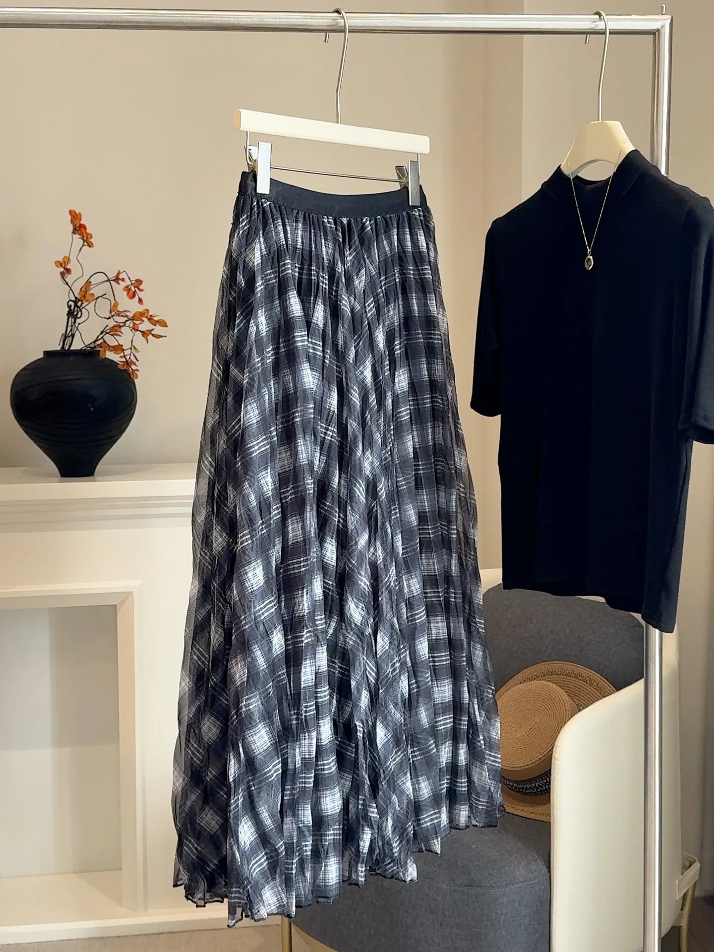 Autumn women's mesh plaid mid skirt color blocked high waisted new pleated loose umbrella skirt A-line luxurious half skirt 2026