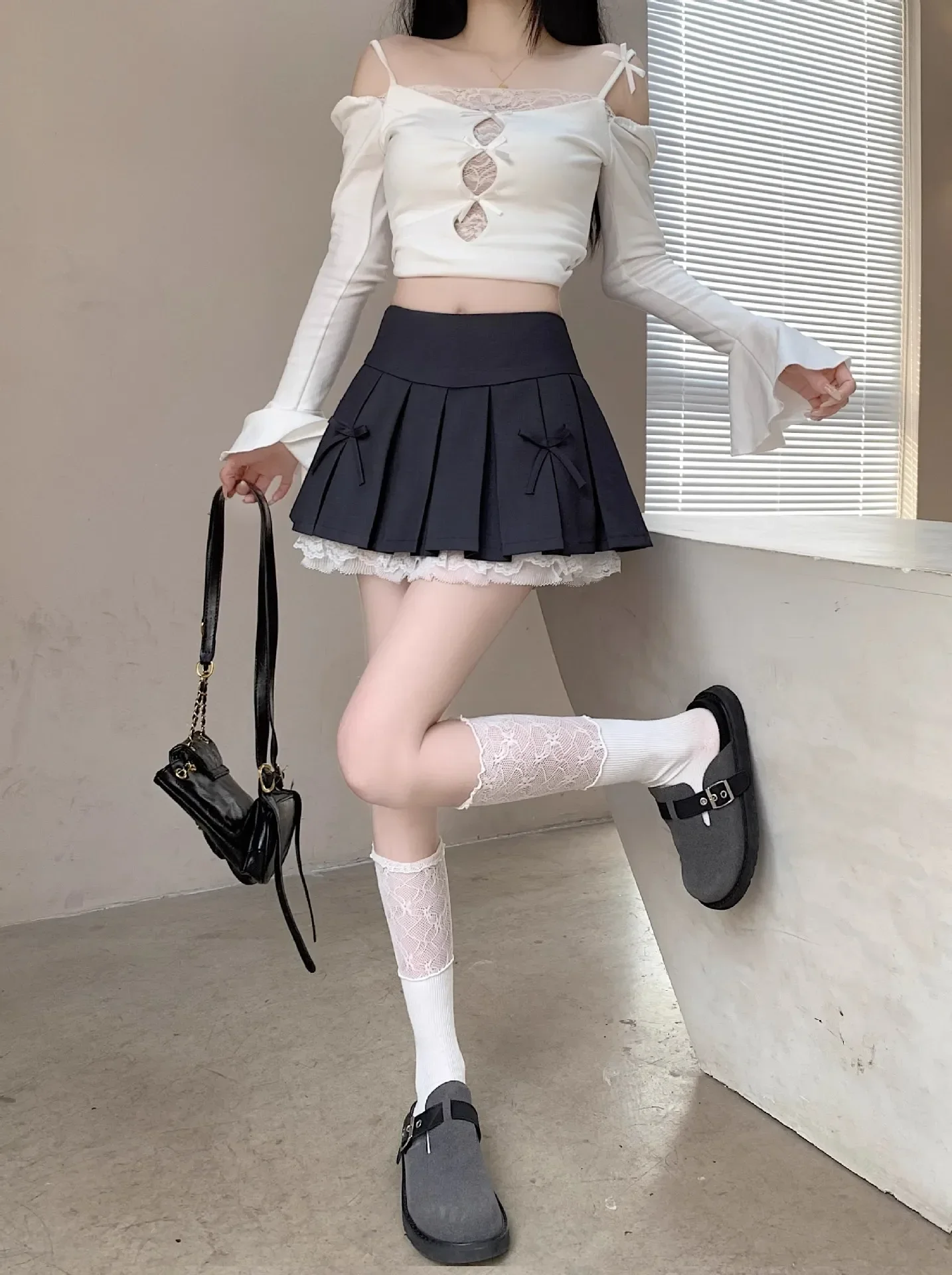 Korean Fashion Sweet High Waist College Pleated Skirt for Womenn Lace Preppy Bow Skirt Female A-line Pleated Skirt Y2k