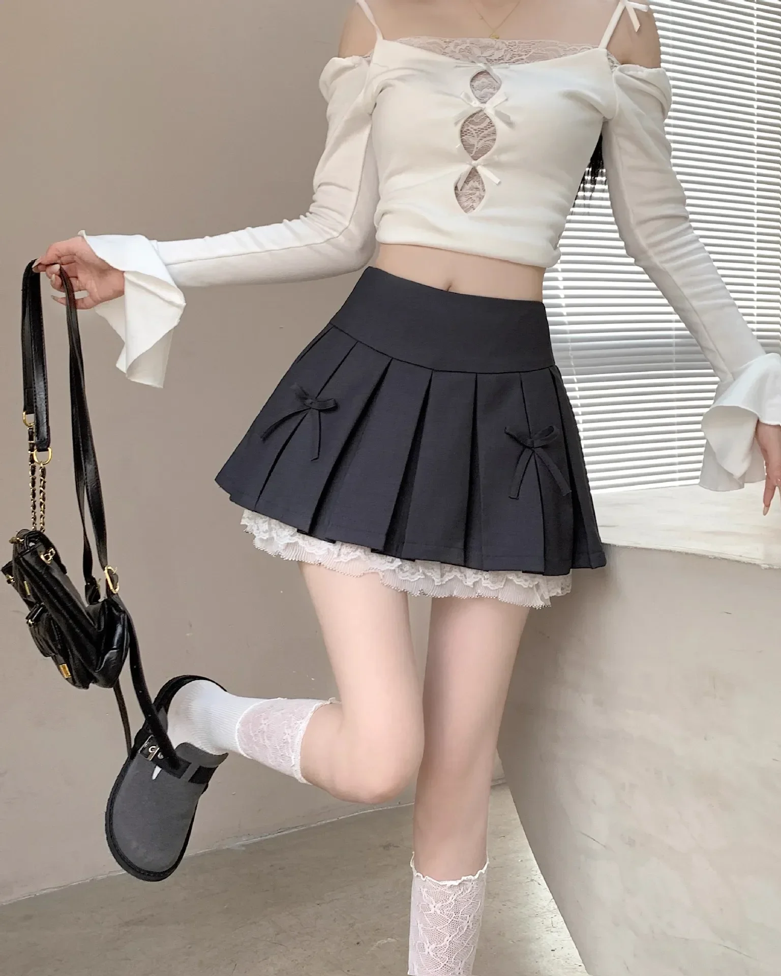 Korean Fashion Sweet High Waist College Pleated Skirt for Womenn Lace Preppy Bow Skirt Female A-line Pleated Skirt Y2k