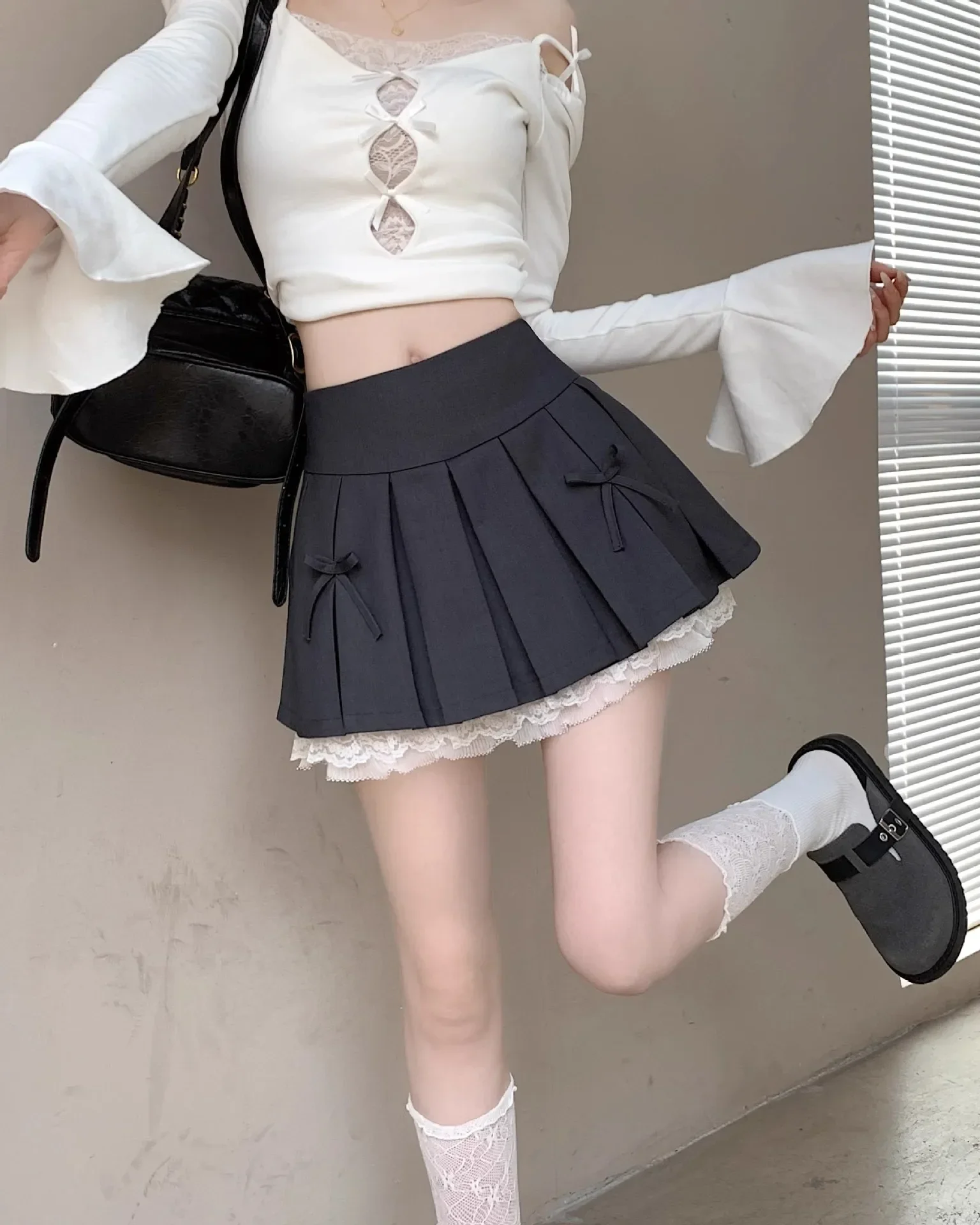 Korean Fashion Sweet High Waist College Pleated Skirt for Womenn Lace Preppy Bow Skirt Female A-line Pleated Skirt Y2k