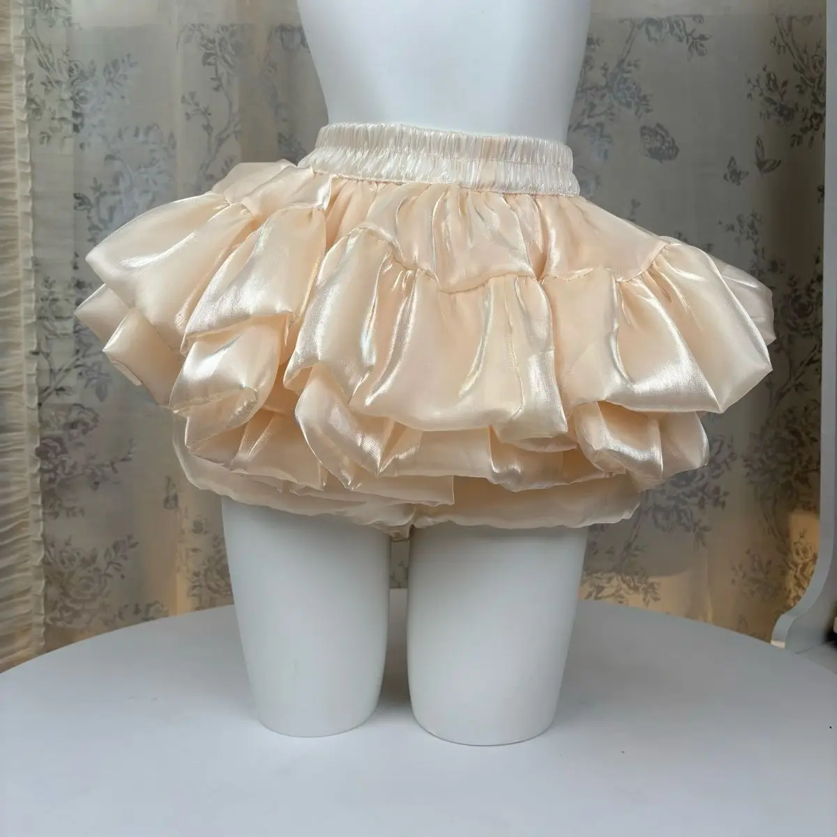 Y2K Sweet and Kawaii Shiny Satin Tiered Ruffle Puff Bloomers High Waist Elastic Waist Anti-Exposure All-match Mini Skirt 7Color