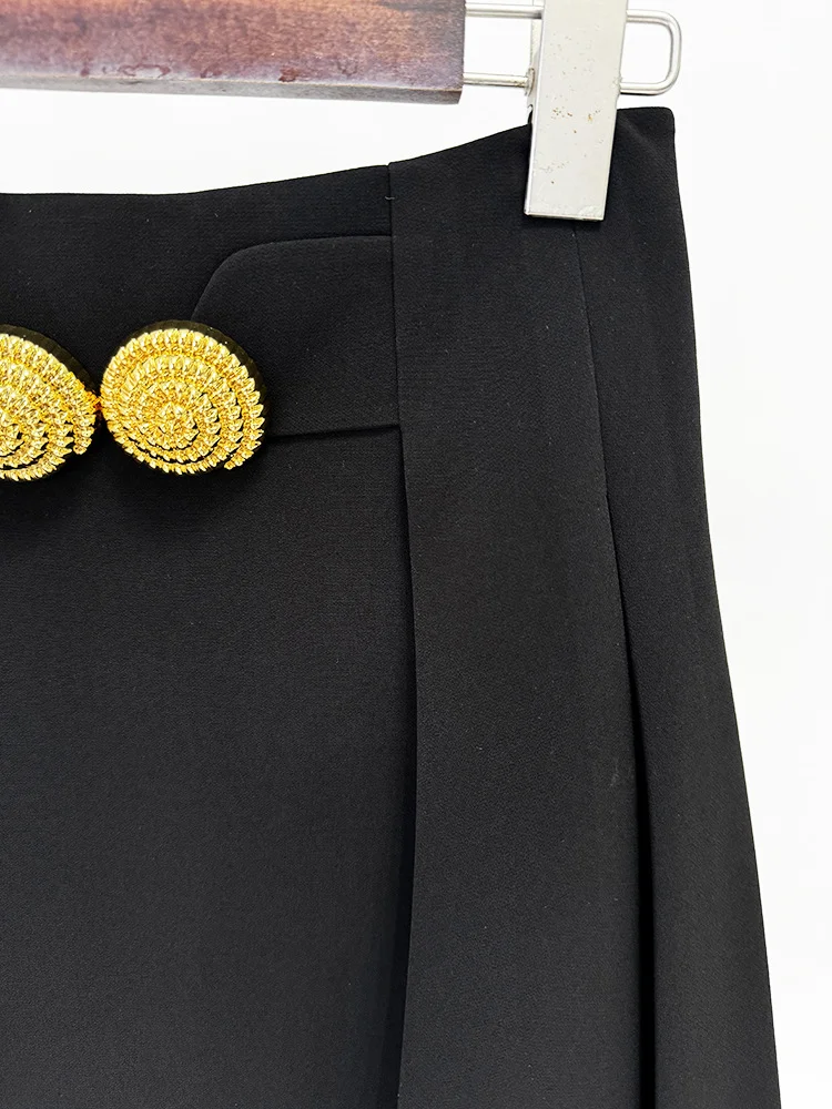 HIGH STREET 2026 Newest Fashion Stylish Designer Women Large Metal Buckle Decoration Pleated Mini Skirt