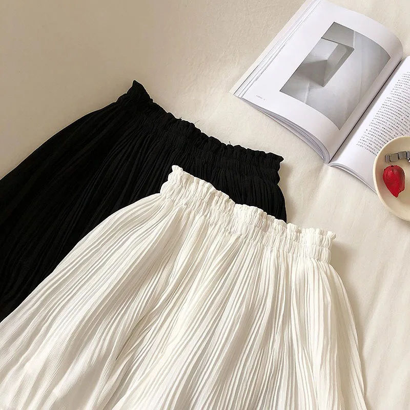 Small Fresh Pure Color Chiffon Short Skirt 2024 Spring and Summer New High-waisted Slimming Pleated Anti-slip Skirt