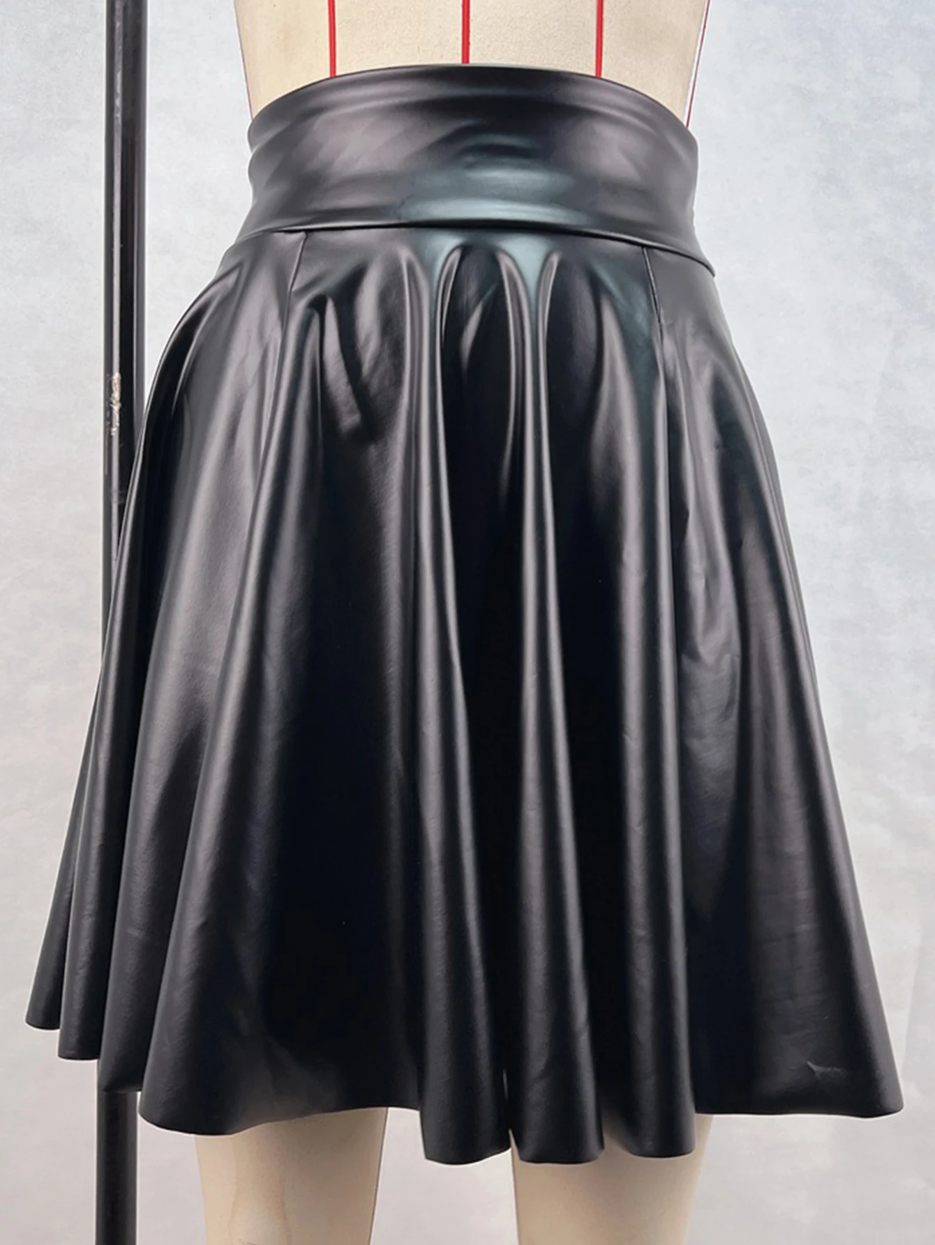 Sexy Black PU Leather Mini Skirt Women Elegant Fashion Short Skirts Womens Gothic Clothes Club Party High Waist Pleated Skirt HL