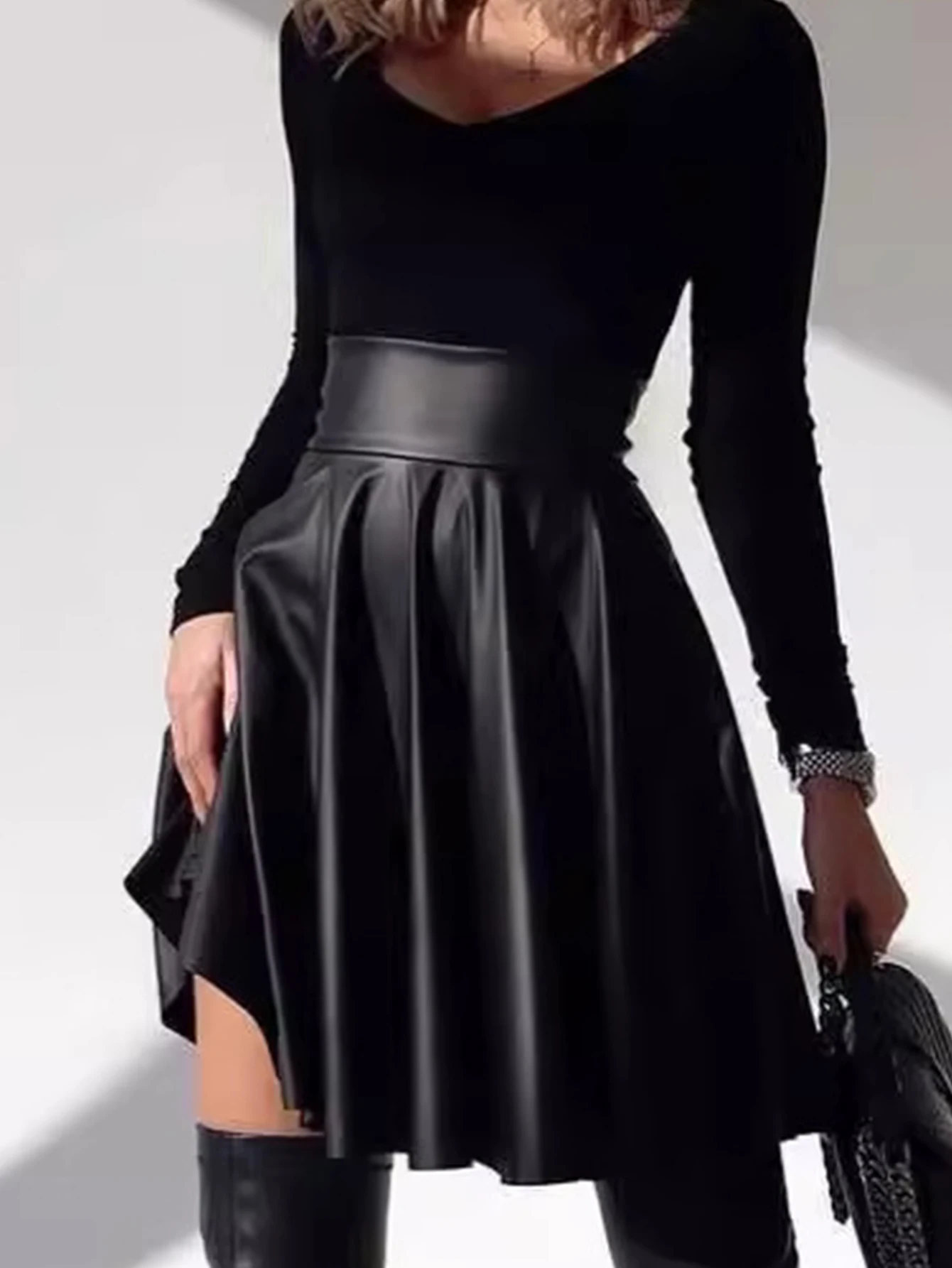 Sexy Black PU Leather Mini Skirt Women Elegant Fashion Short Skirts Womens Gothic Clothes Club Party High Waist Pleated Skirt HL