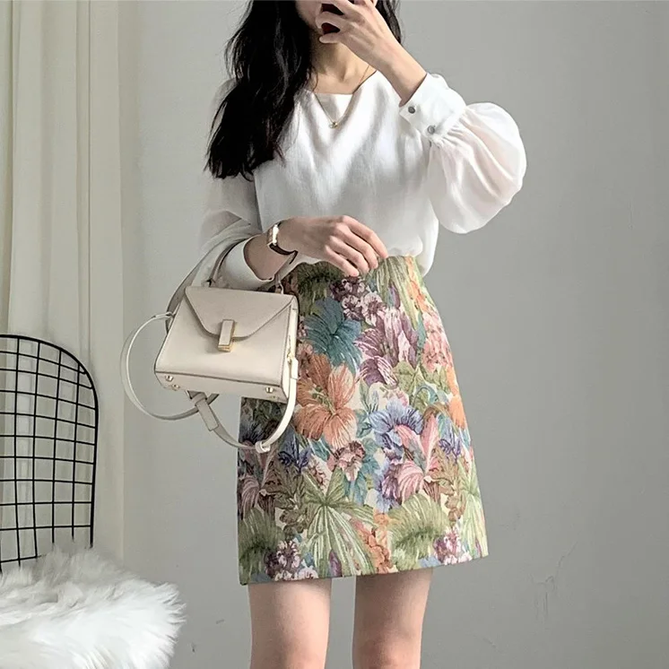 French-style colorful short skirt women spring and summer new retro oil painting fashion Jacquard plus size slim high waist