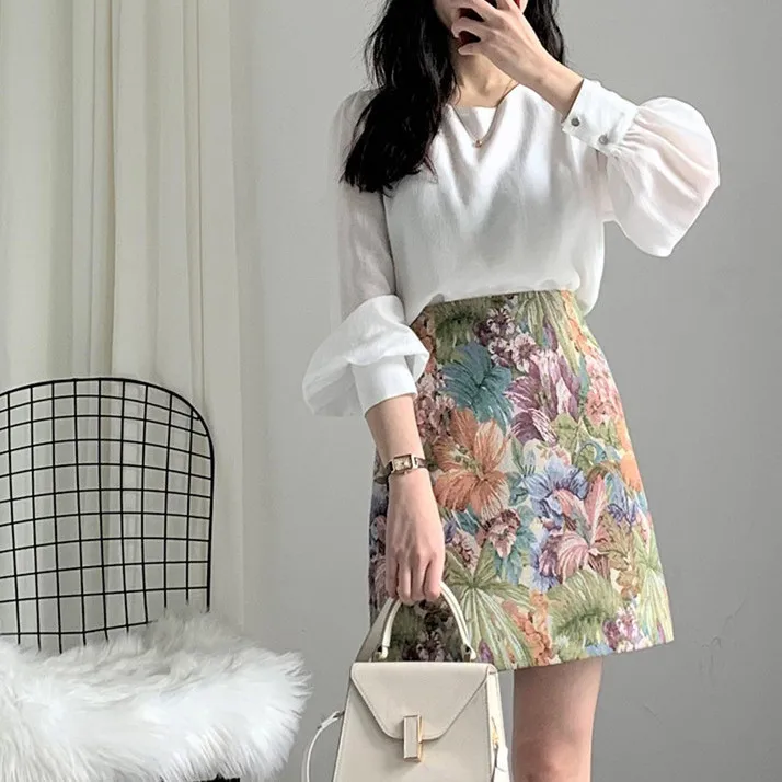 French-style colorful short skirt women spring and summer new retro oil painting fashion Jacquard plus size slim high waist