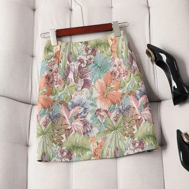 French-style colorful short skirt women spring and summer new retro oil painting fashion Jacquard plus size slim high waist