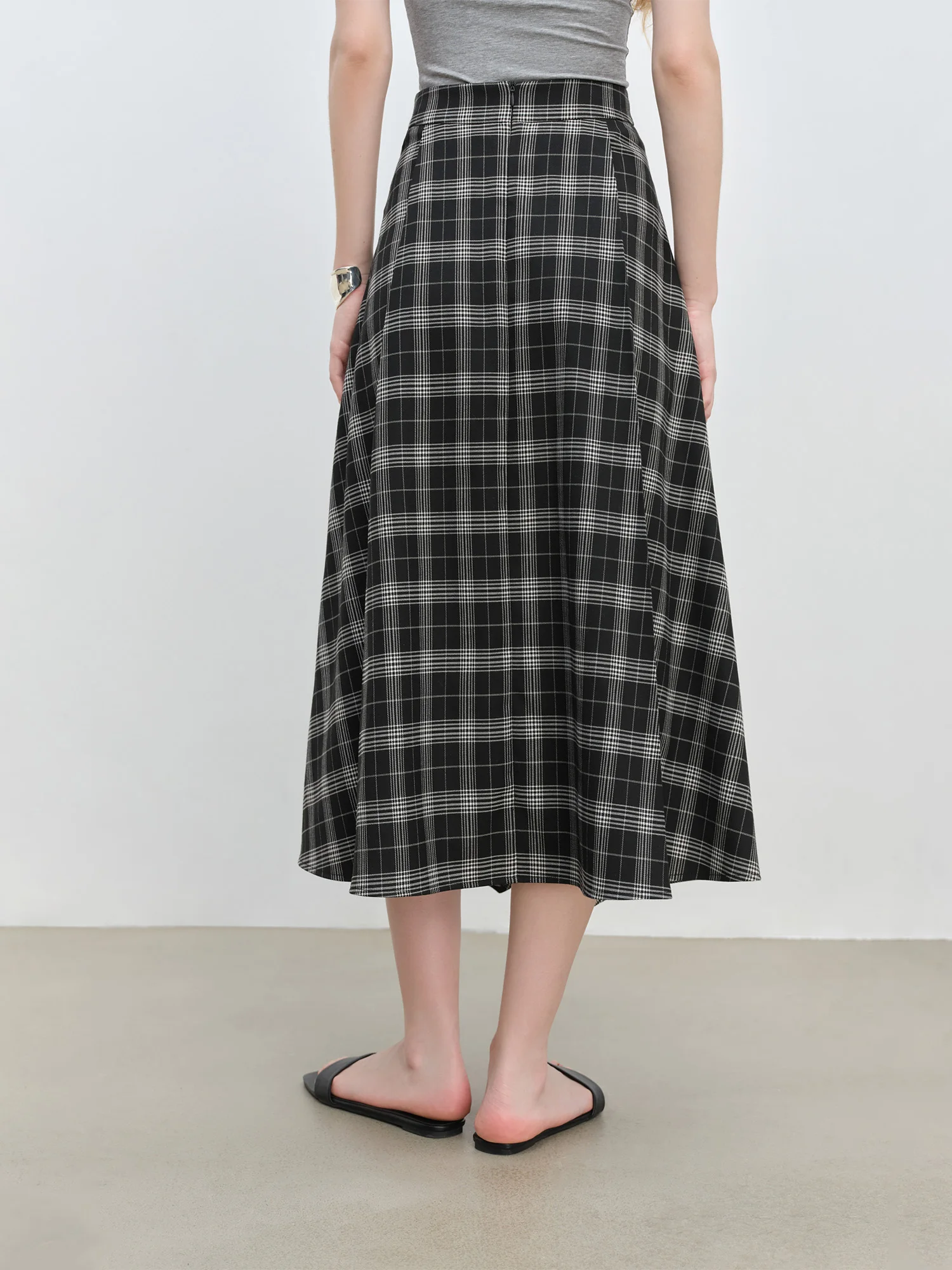 ZIQIAO 2025 Summer Petite Artistic Check Skirt - High-Waisted Asymmetric Hem & A-Line Silhouette for Retro Chic 25ZQ92390