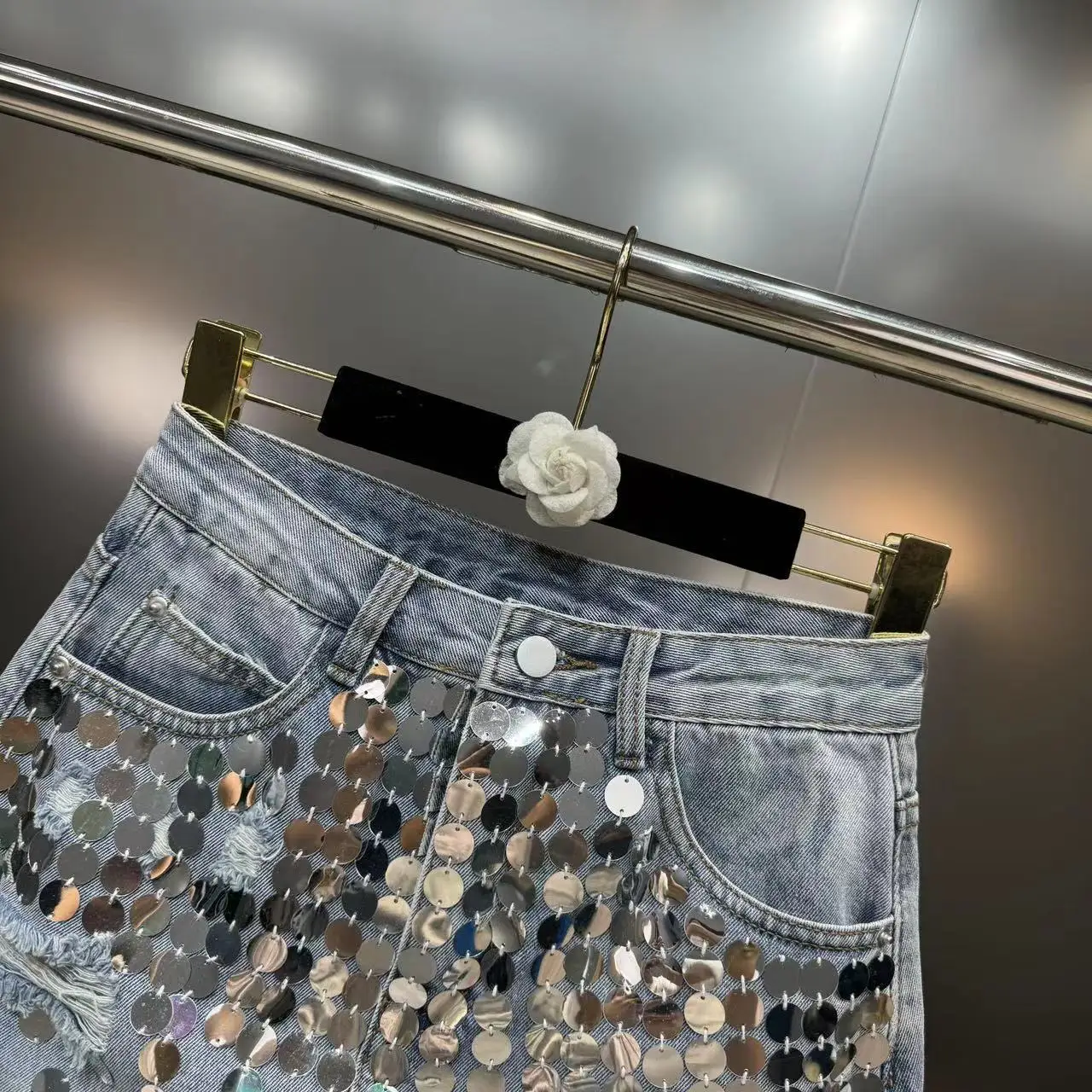 DEAT Sequins Decoration Denim Skirts For Women 2024 Summer New Items High Waist Wrap Hip Skirt Female Trendy Fashion 29L7154