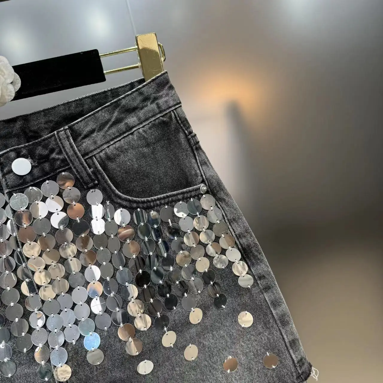 DEAT Sequins Decoration Denim Skirts For Women 2024 Summer New Items High Waist Wrap Hip Skirt Female Trendy Fashion 29L7154