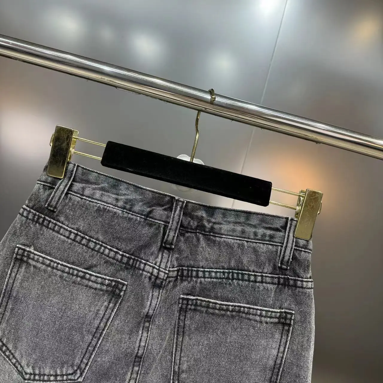 DEAT Sequins Decoration Denim Skirts For Women 2024 Summer New Items High Waist Wrap Hip Skirt Female Trendy Fashion 29L7154