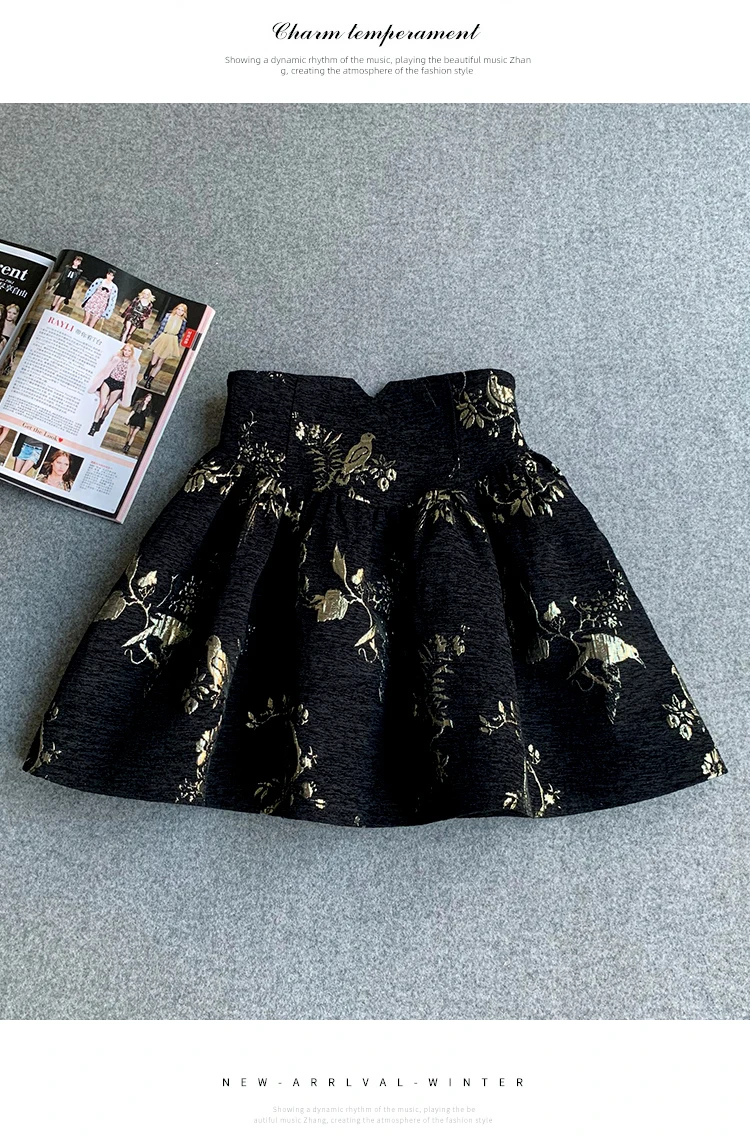 Black Gold Jacquard Skirt High Waisted Slim Fit A-line Skirt Spring Summer New Short Skirt Fashionable Exquisite Office Skirt