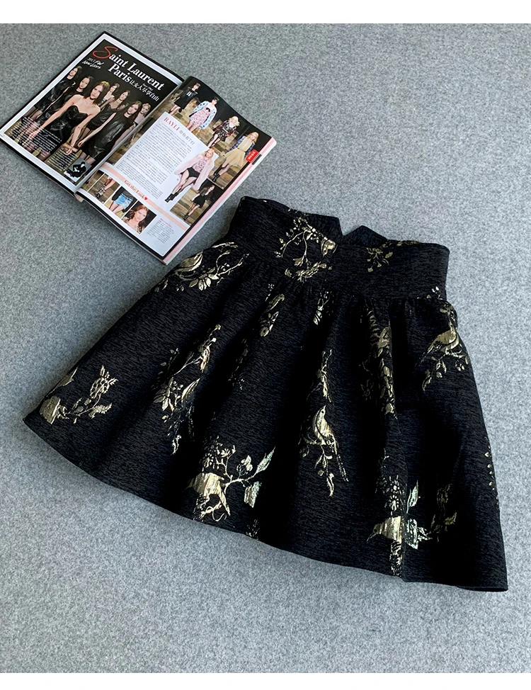 Black Gold Jacquard Skirt High Waisted Slim Fit A-line Skirt Spring Summer New Short Skirt Fashionable Exquisite Office Skirt