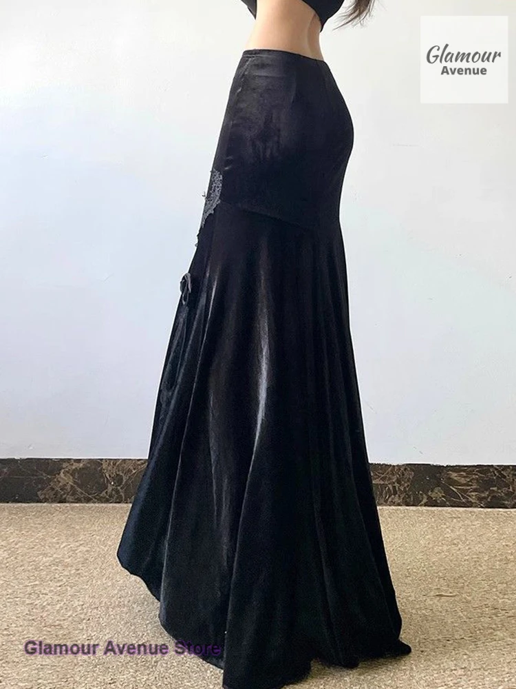 French velvet stitching skirt retro Joker skirt female new spring and autumn new fashion black lace Gothic fishtail dress.