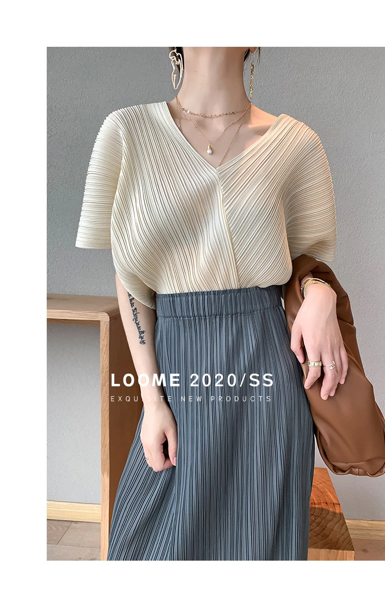 Miyake Pleated Classic Elastic Waistband Straight Casual Skirts (90CM)