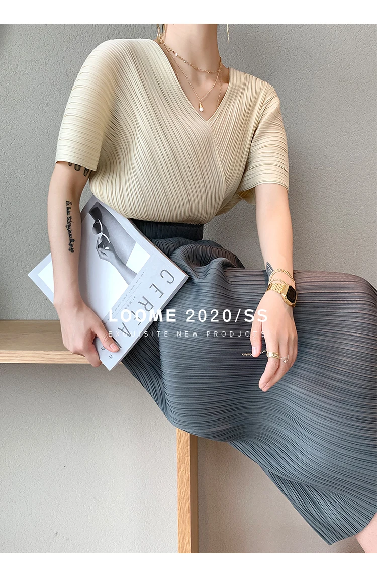 Miyake Pleated Classic Elastic Waistband Straight Casual Skirts (90CM)