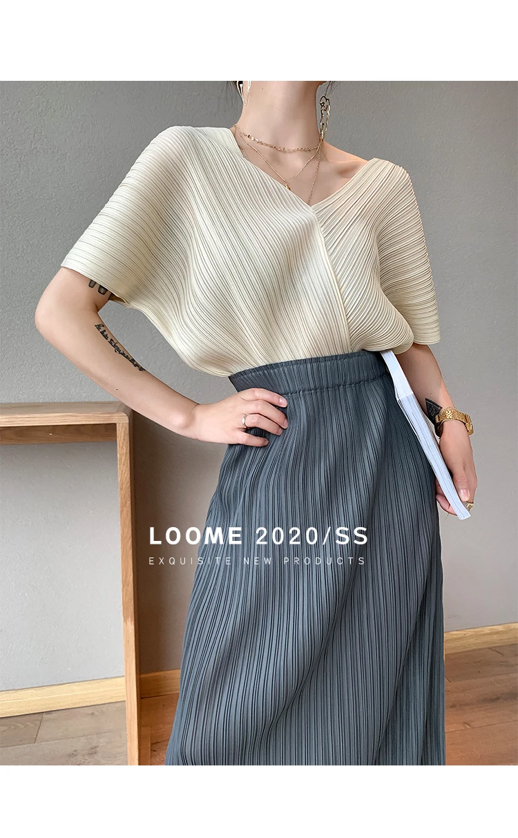 Miyake Pleated Classic Elastic Waistband Straight Casual Skirts (90CM)
