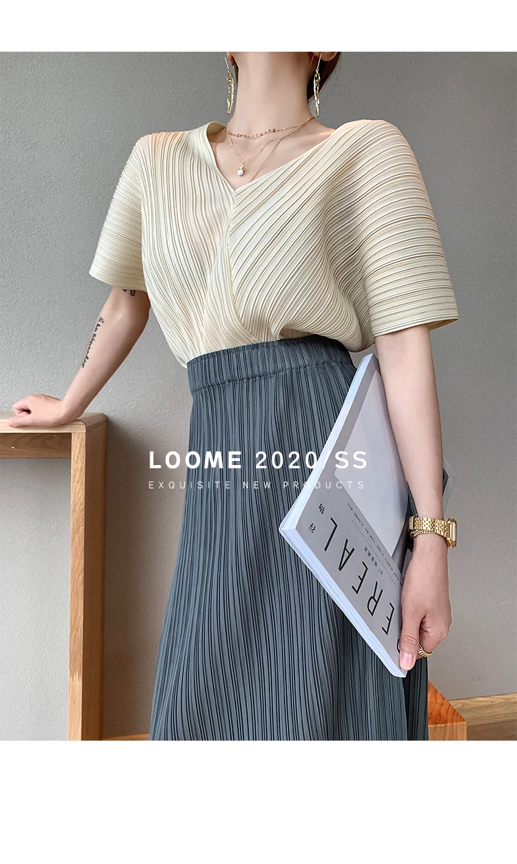 Miyake Pleated Classic Elastic Waistband Straight Casual Skirts (90CM)