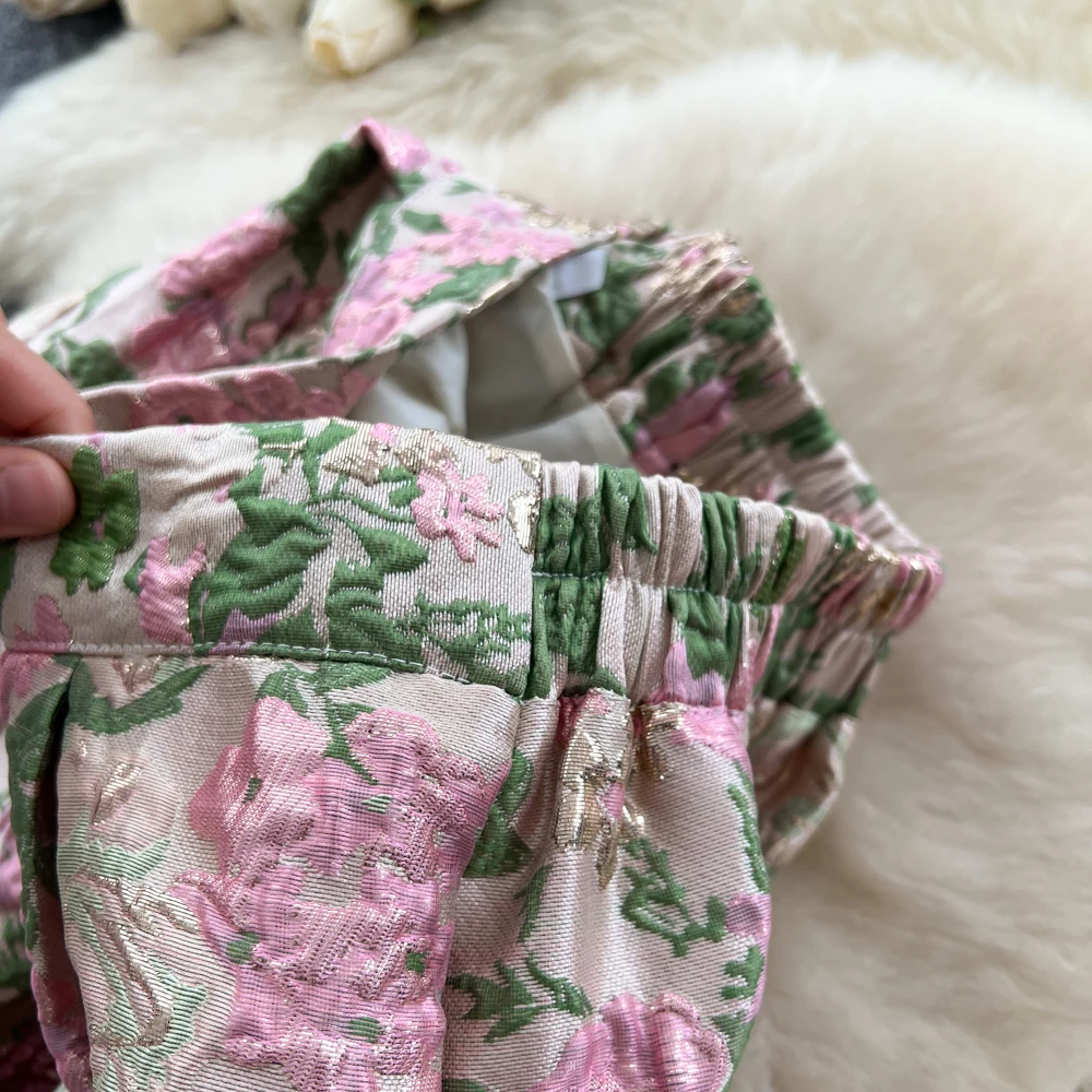 SINGREINY Fashion Jacquard Vintage Skirts Autumn 2025 Zipper Design Puffy Women American Retro Floral Print A Line Skirts