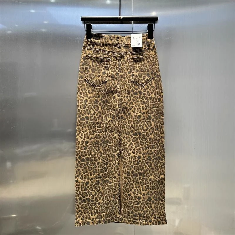 Ladies New Temperament Leopard Fashion Skirt spring Summer And Autumn New High Waist Slim Fashion Joker Button Denim Hip Skirt
