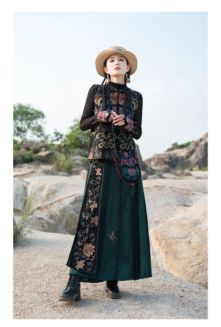 High Quality Floral Embroidery Long Skirt Women New Arrival 2025 Spring Chinese Style Vintage Ladies Elegant A-line Skirts M932